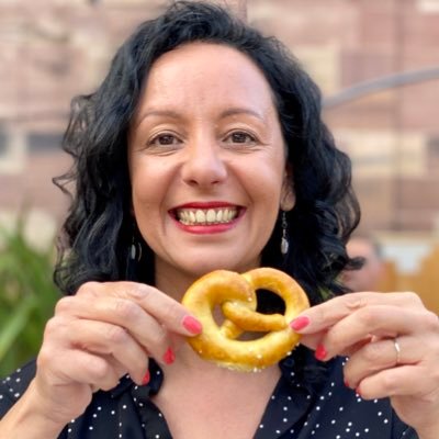Myriame_FATMI's profile picture. Curieuse #CM #Formation #Communication #WebMarketing #Digital #Innovation #GrandEst #Strasbourg #erage_