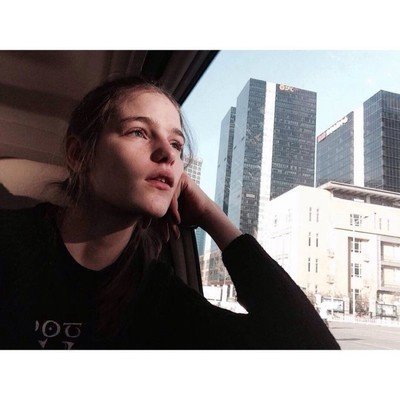 Arnetteggs's profile picture. Important people, less and less people left more and more important.