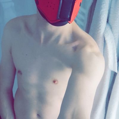 🏳️‍🌈 Power bottom. into FFun gaping & much more kinks (puppy play/rubber/dildos/bondage...)