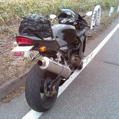 Z900RS/🐯ストリートトリプル765RSを中心にバイク乗りの方と繋がれたら嬉しいです 無言フォロー失礼します ゲーム垢でもアイス垢でもなくあくまでバイク垢です