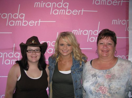 amandak7137's profile picture. 