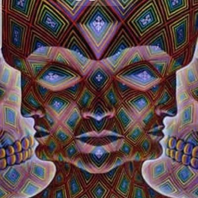 PetiteEffrontee's profile picture. 