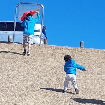 U42147411's profile picture. 手芸に目覚めた高校生（支援学校）&世界一かっ飛ぶ紙飛行機を折りたい園児の母。
毎月放課後ディの予定たてるのに四苦八苦しつつ、モンハンやTETRIS99で忙しかったり、今年こそは登録販売者合格したい。

ゲームは電源・非電源共に好物。

adoとyamaホント好き👍