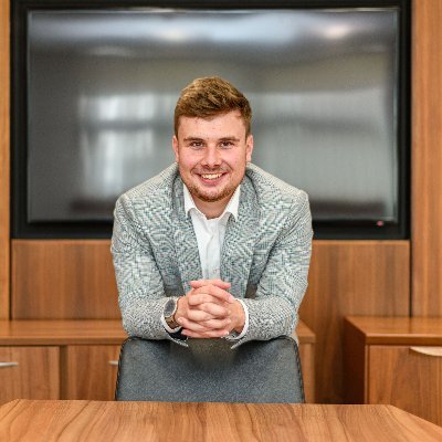 Managing Director of @dlr_media Email: daniel@dlrmedia.co.uk