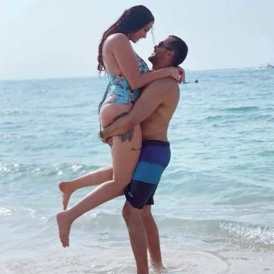 Looking for decent and educated open minded couple for meeting....
