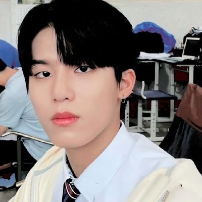 ֹ𓍼֪ 🥡.. park jeongwoo it's the only one i can think of ( @treasuremembers ) only fan account ♡!