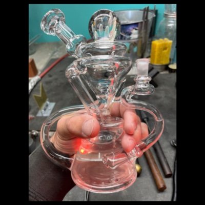 hi im Gil! Weedmaps founding team. Currently melting glass and dabs!