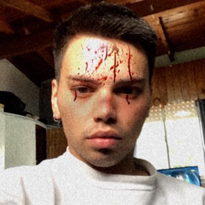 ezequielmznn's profile picture. sue me