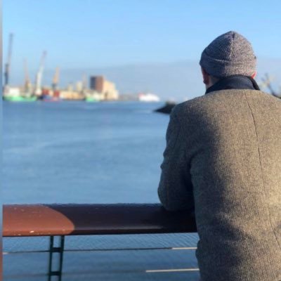 PovGentleman's profile picture. Bookworm, fashion addicted, with Stendhal's syndrome, David Lynch's Hairdresser....