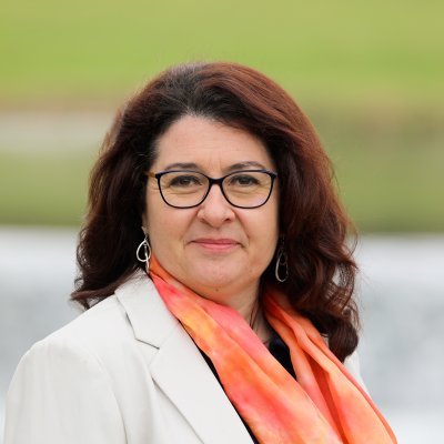 Béatrice Latouche Profile