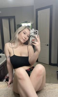 EvelyneKahn's profile picture. Ich liebe Unterhaltung und habe eine gute Zeit mit Freunden.