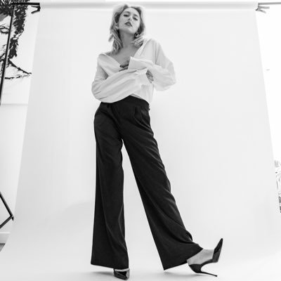 theoliviaraex's profile picture. 