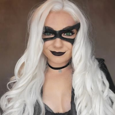 TV/Film actor, podcaster, makeup enthusiast, and dog mom. Follow to see Allie's journey to play Black Cat for the MCU. 

https://t.co/m4WgaW4Hcp