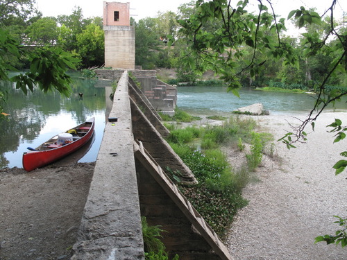 San Marcos River and watershed @sanmarcosriver- #txst graduate, river lover, #smtx local. I retweet positive #smriver moments