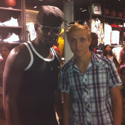 Anth0ny08's profile picture. 