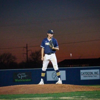 North Lake baseball // UNCOMMITTED Freshman// 6’2 180 lbs // RHP