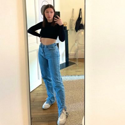 Elisa_Smt's profile picture. 