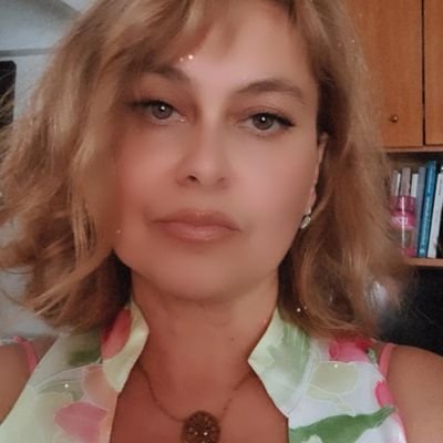 Emmacornea's profile picture. 