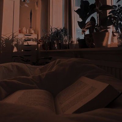 lets_getwriting's profile picture. 