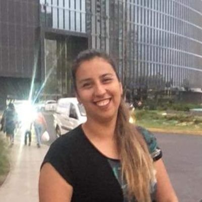 Madre, esposa, empresaria. Residente de la hermosa ciudad de La Serena.