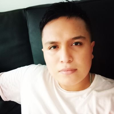 GevirTez's profile picture. Ríe y el mundo reirá contigo; llora y llorarás solo.