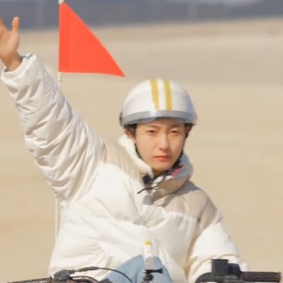 🌷♡̷̷ ! — 𝗽𝗲𝗻𝗰𝗮𝗿𝗶𝗮𝗻 : duplikat fiksi, Huang Renjun 🍓 ݈݇- berparas elok sejak 2OOO ✶ 🎀 pangeran dari jilin  ˃‌֊ ˂‌
