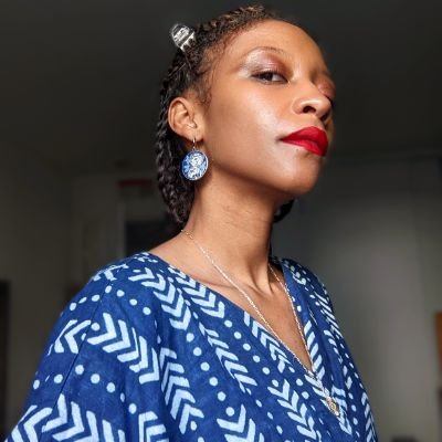 earthtones30's profile picture. Artist, earth witch, bright ✨ 💖