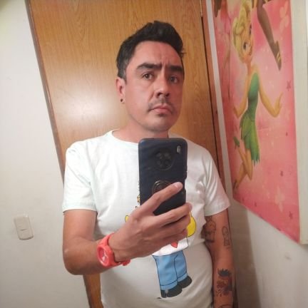No confío en nadie que no confíe en que la chela arregla todos los problemas de la vida.