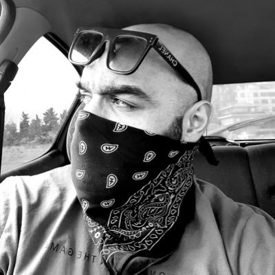 تو دنیای دیوونه ها دنبال چرا نگرد./گاهی نویسنده گاهی رپکن گاهی طبیعتگرد