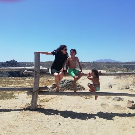 Nunca de Izquierda 🇨🇱🌱💚⛰️🌕☀️ amante de las montañas, Rockera de ❤️.