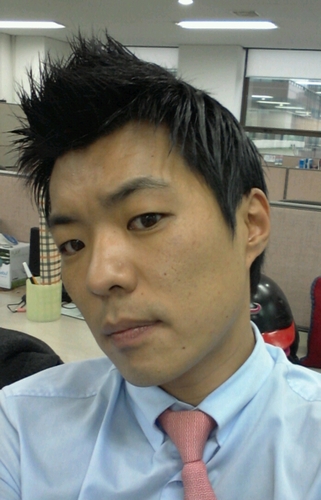 안녕하세요~LG 트윈스 캐스터 안준모 입니다..^^
메트라이프 안준모로 알고 계셔도 무방하십니다^^
함 빠져 봅시다...촤~~~~~~~~~아^^
