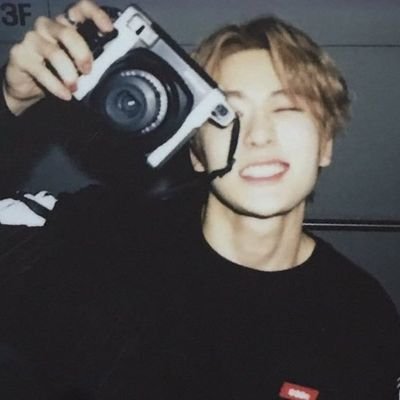 #FA #SBT #READER ; 🔞 harsh word, looking for a friendship, poca enjoyer, slow collector.
minor and homophobic strictly dni ; JW , TY , and JH slow collector .