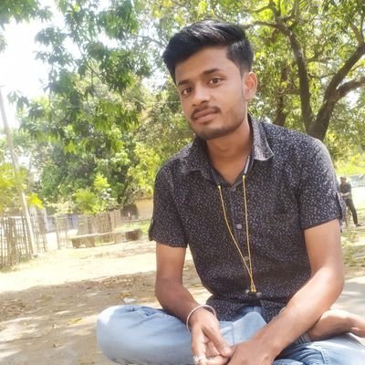 कैसे कहूं की रूह में बसने लगे हो तुम💕
आगाज़ ज़िंदगी का लगने लगे हो तुम..
एक बार अपने दिल से लगा लो आकर💕
दिल कह रहा है कि दिल में धड़कने लगे हो तुम...💕 ❤️ 💞