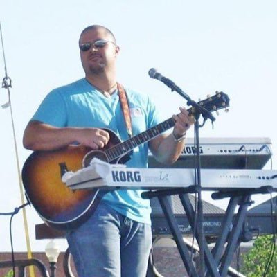 Multiple award nominated singer/songwriter in Tupelo, MS. Professional educator and volleyball coach. YouTube - https://t.co/1DaID4JRo3