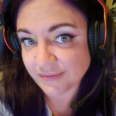 💜Mom✨Educator🪄Twitch Partner🎮Horror Streamer in denial👻Official @KineticGame Partner🌠Team Member of @M_NightSociety