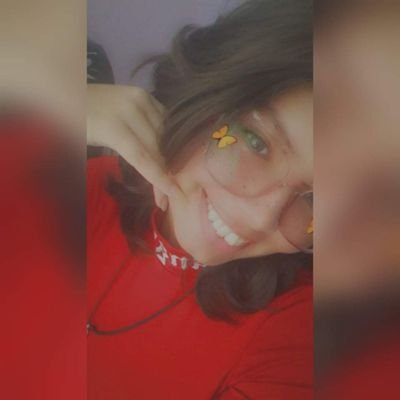 Poetisa q se fala?! A q se entrega em sua própria escrita só pra da um toque a mais de ternura ? sim , sou eu ! Prazer !♡! , ☆Paz e amor para todas as idades☆😜