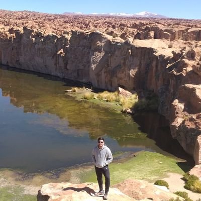 JoG_God's profile picture. Si amas a alguien, déjalo dormir.