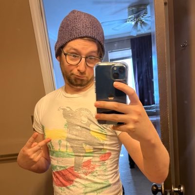 Streamer, Chef, Nerd, Cat dad. I like to play games on occation and sometimes I can be entertaining, join me on my adventure. JustShaunL/Twitch