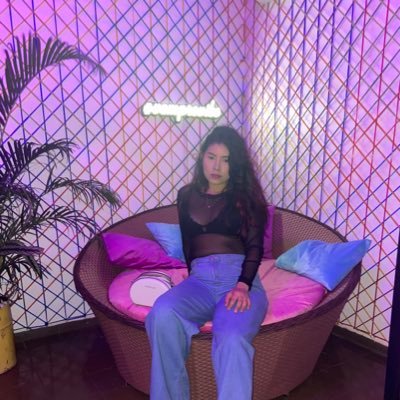 raellen01's profile picture. **