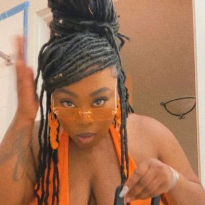 teethangbabee's profile picture. Your biggest critic is yourself.