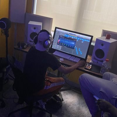 YouTuber (120K+ Subs) 🎥 - AZZY! & BILLEIMI - 🙌🎶 🎤 - #HB #HBSquad BUSINESS CONTACT: AzzyOnYoHead@gmail.com