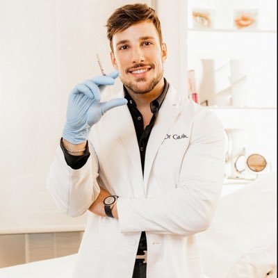Drgiulio8Giulio's profile picture. Doctor
💉Aesthetic medicine 
Cosmetic surgeon 👨‍⚕️
Ex military 👨‍✈️