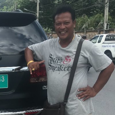 EmIZGee's profile picture. Just a loving guy looking to engage in friendly twitter conversations.