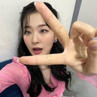 DanialBurgess4's profile picture. 