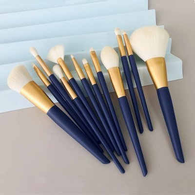 Makeup brush&makeup tools manufacturer

“ MyColor” Aims to help everyone discover and love their own beauty.