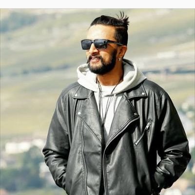 amratha6's profile picture. 💝
March 14.🎂