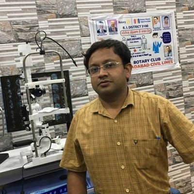 Eye Surgeon practicing at Moradabad