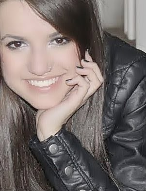 Olá meninas!, eu sou o FC dos FC.. então vamos fazer uma coisa quem tiver mais fã clubes mandem pra mim? beijiinhoos =D
