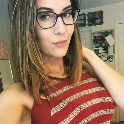 i'm pretty new to this app , hoping to meet new friends on here and mak some good friends out here . i'm an easy going girl , feel free to text me , we can meet