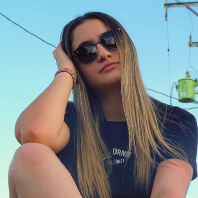 LeidyZuluaga_25's profile picture. Observadora de lo simple
Esencia...